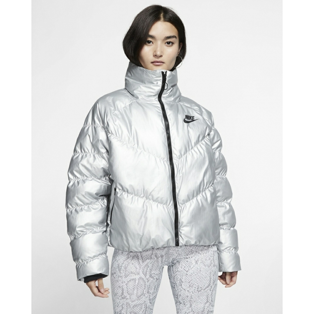 NWOT Nike Winter Synthetic Fill Shine silver - Picture 2 of 11